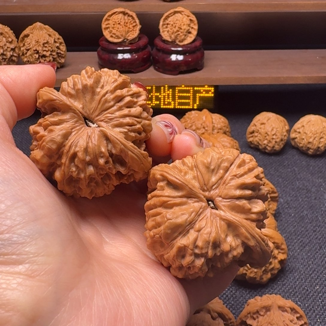 文玩核桃吊坠49官帽