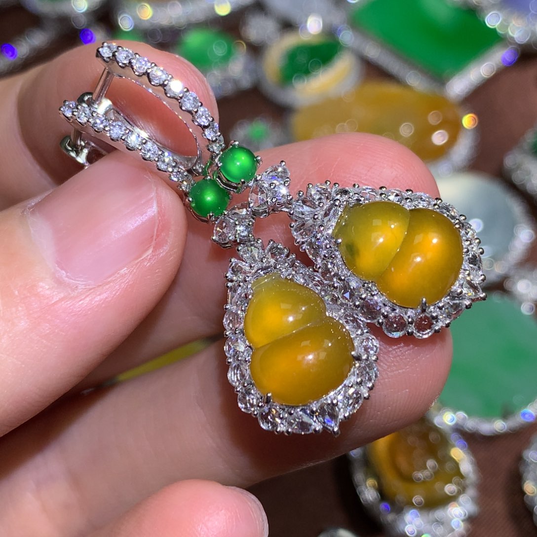 翡翠耳饰18K金镶嵌丽****?葫芦