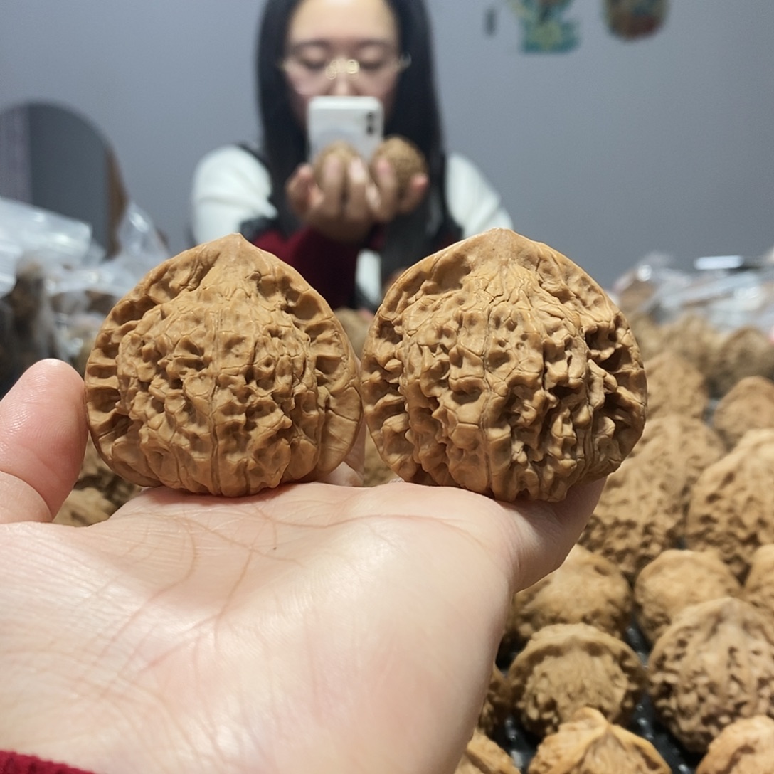 潇***探文玩核桃吊坠官帽48