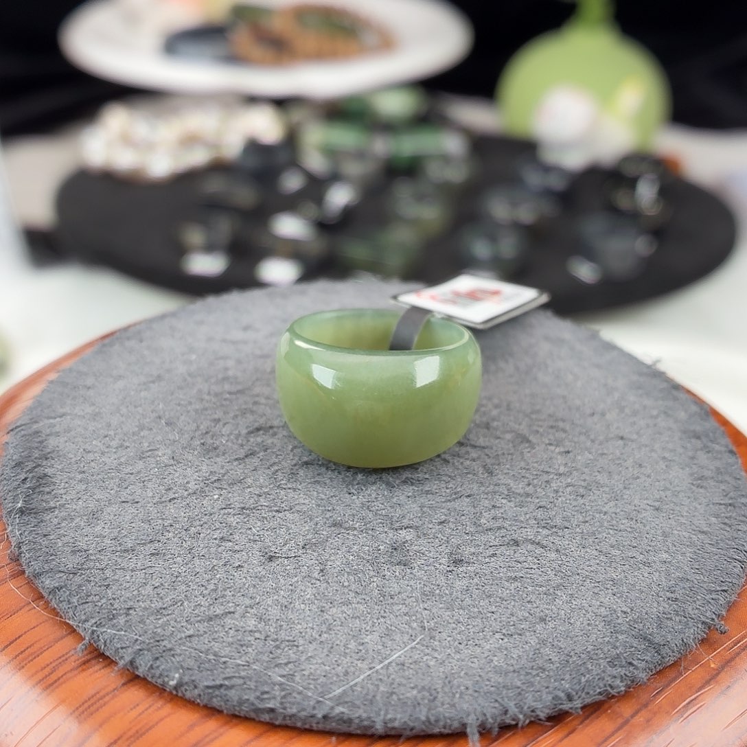 和田玉未镶嵌戒指b150湖水绿馒头17.7