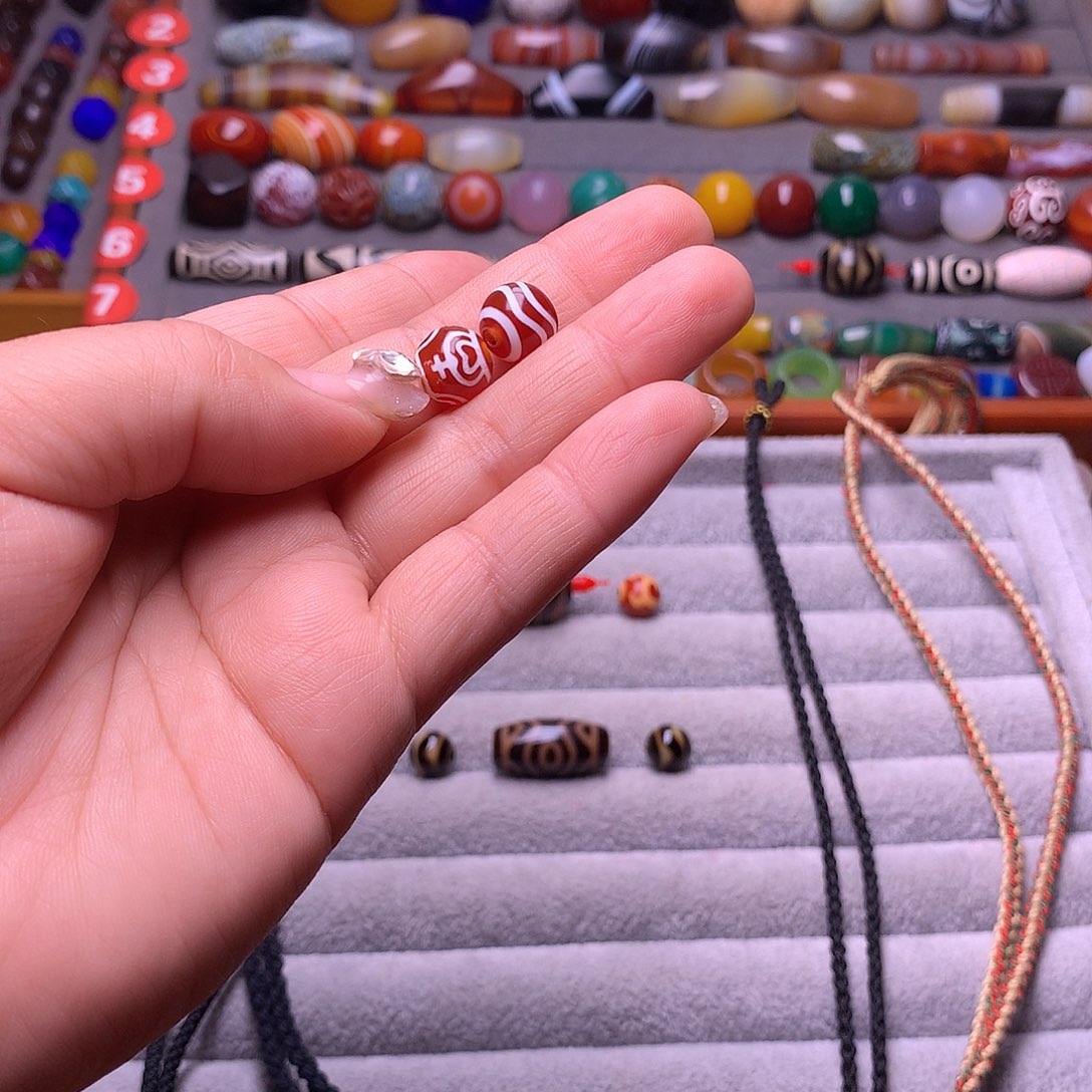 蜂***e玛瑙/玉髓未镶嵌颈饰