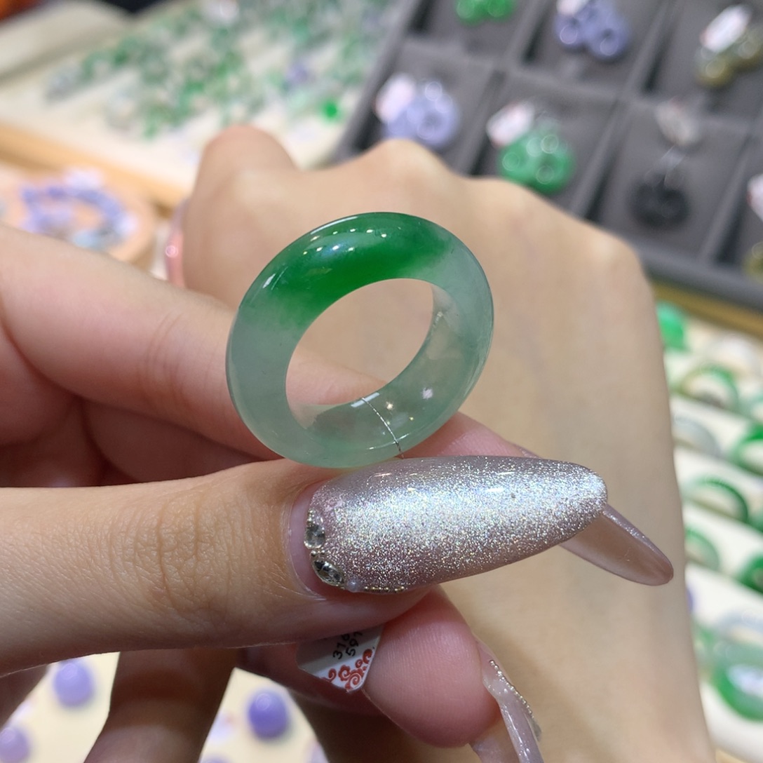 翡翠戒指未镶嵌15-16微瑕