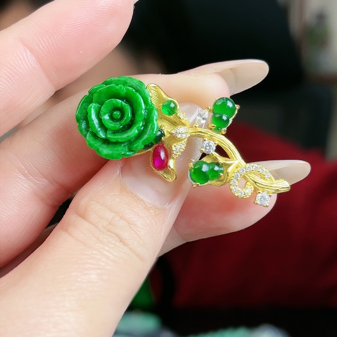 翡翠颈饰银S925镶嵌吊坠