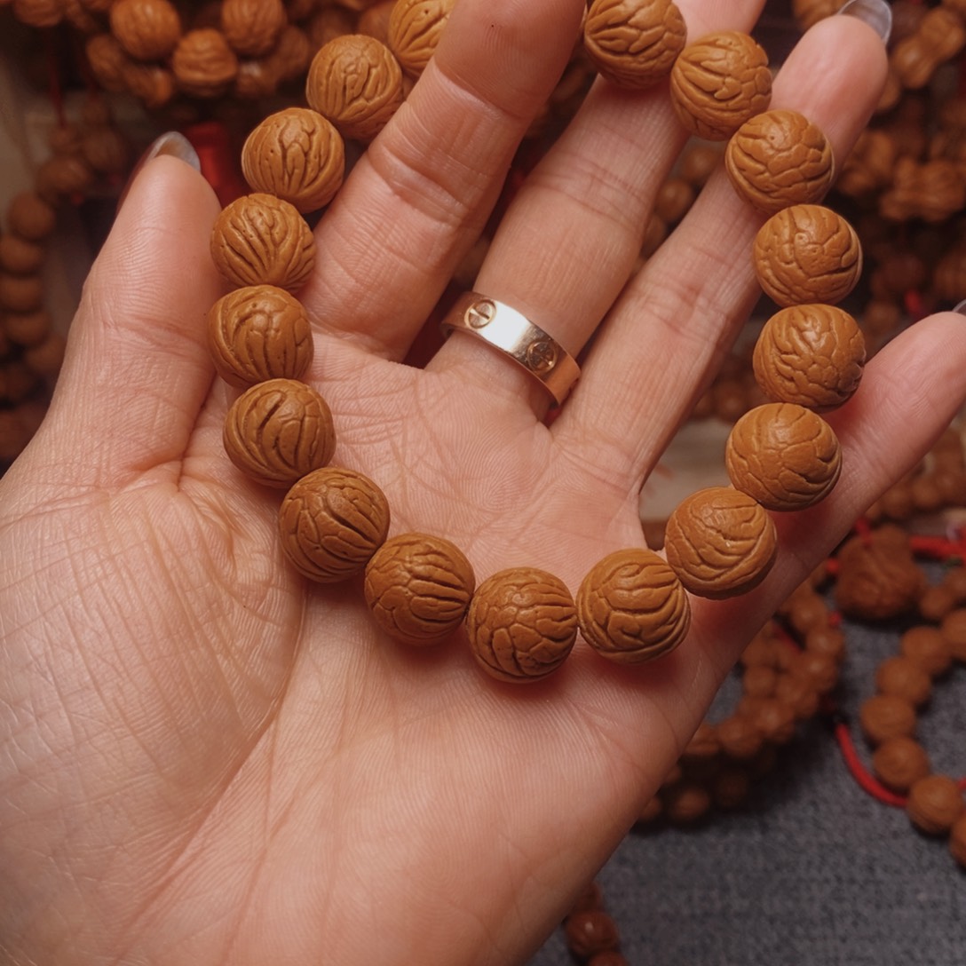 桃核吊坠龙纹桃枭