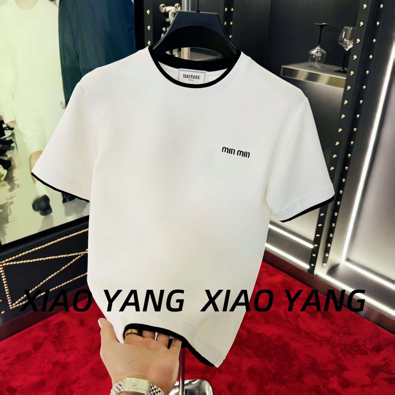 ①小君圆领百搭高定时尚轻奢潮流网红爆版内搭男士休闲简约修身