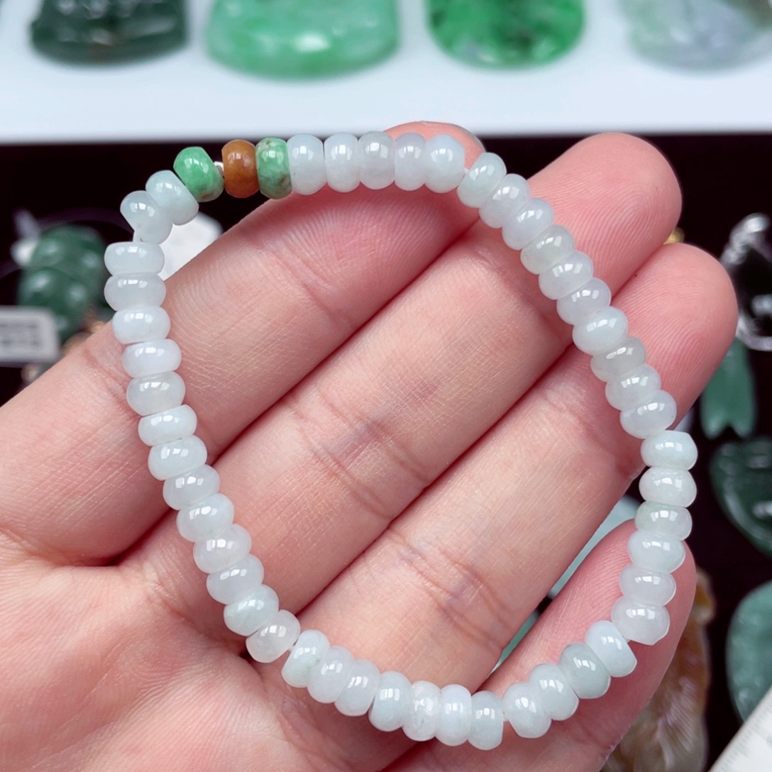 翡翠未镶嵌颈饰555555555555+