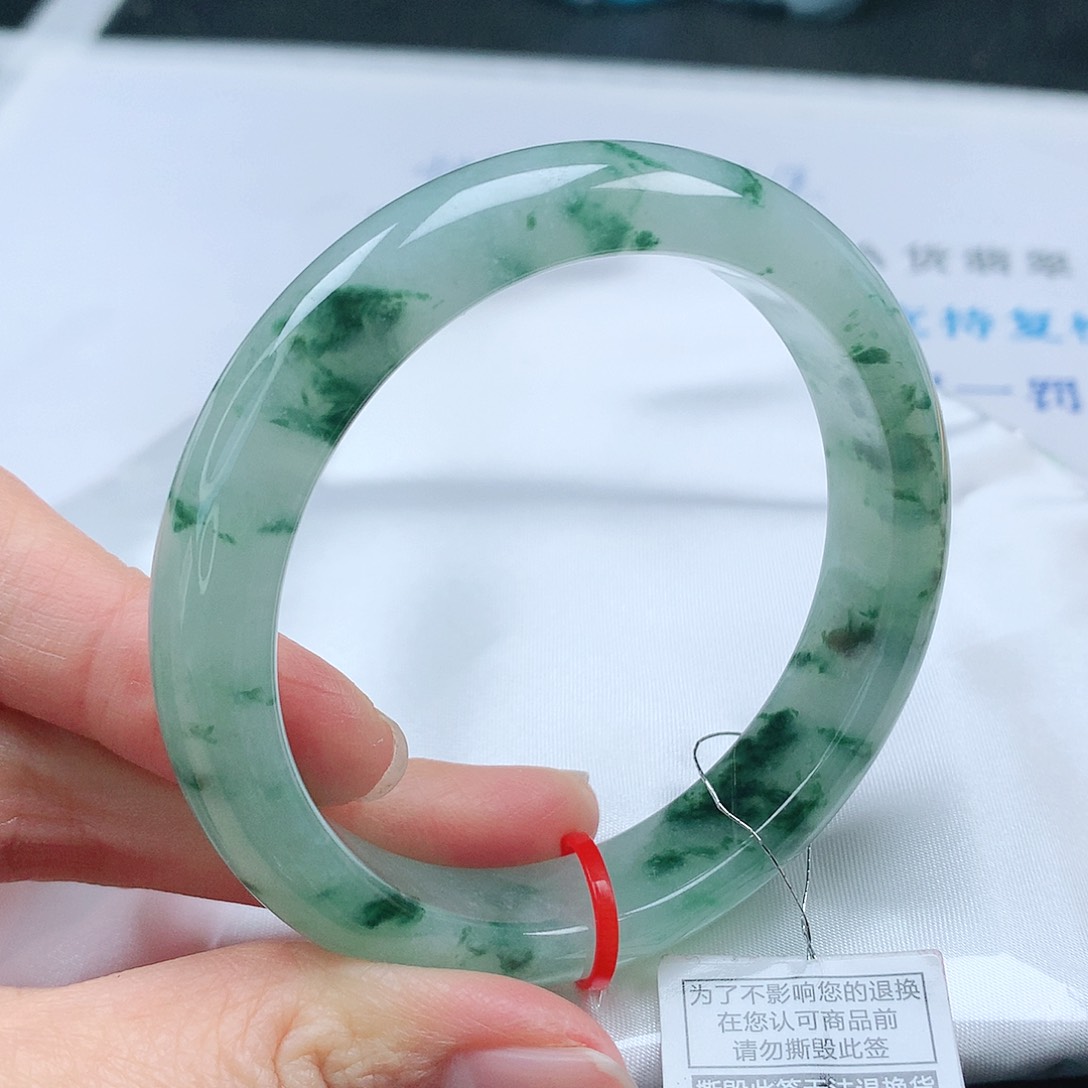翡翠手镯未镶嵌56➕圈