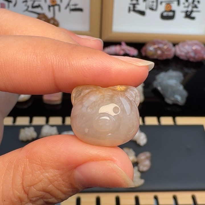 乐***姥硅化玉合金颈饰福利