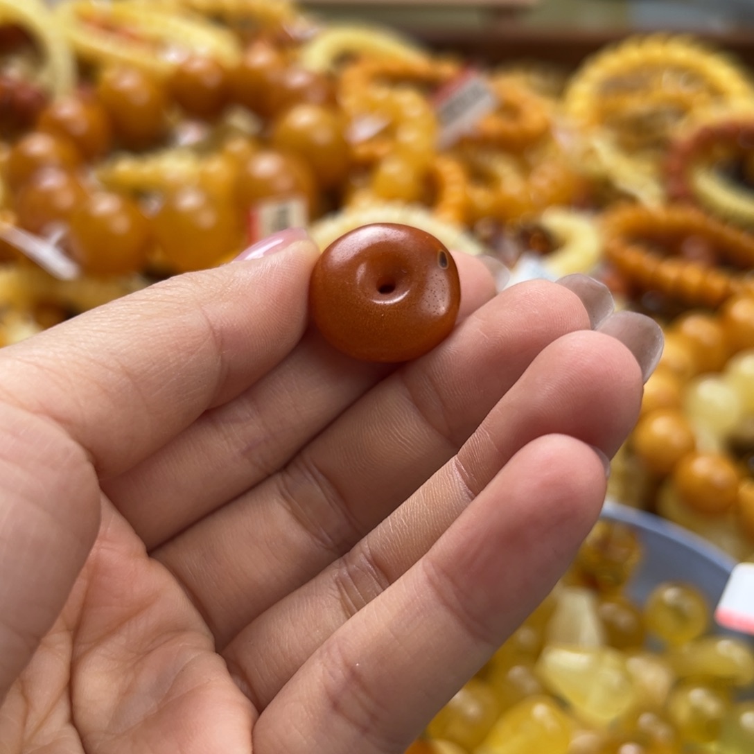 未镶嵌琥珀珠宝奇石