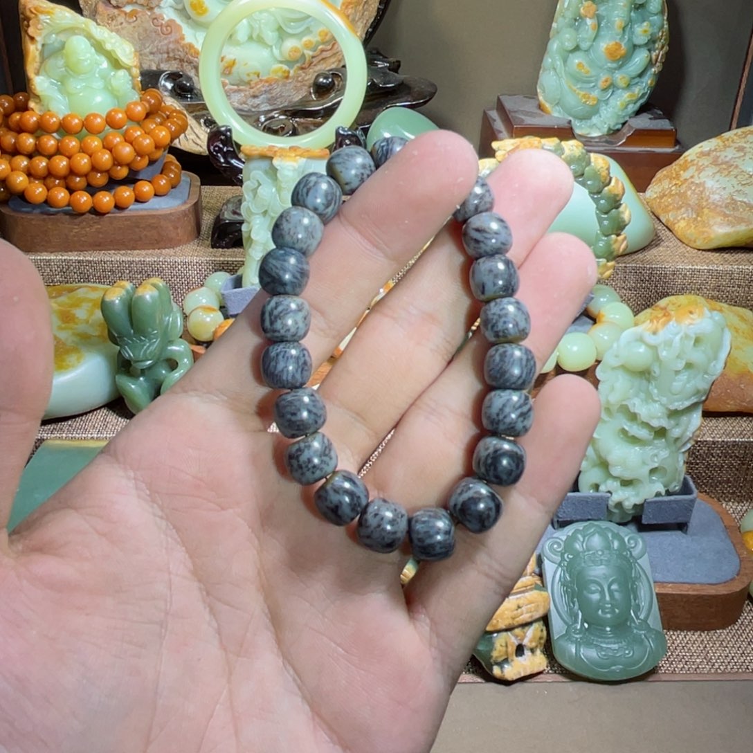 透闪石质玉手链未镶嵌