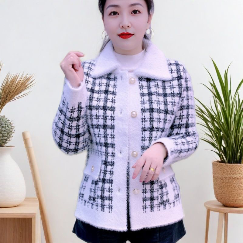 2025秋冬女士新款百搭简约宽松小香风网红开衫仿水貂加厚外套上衣
