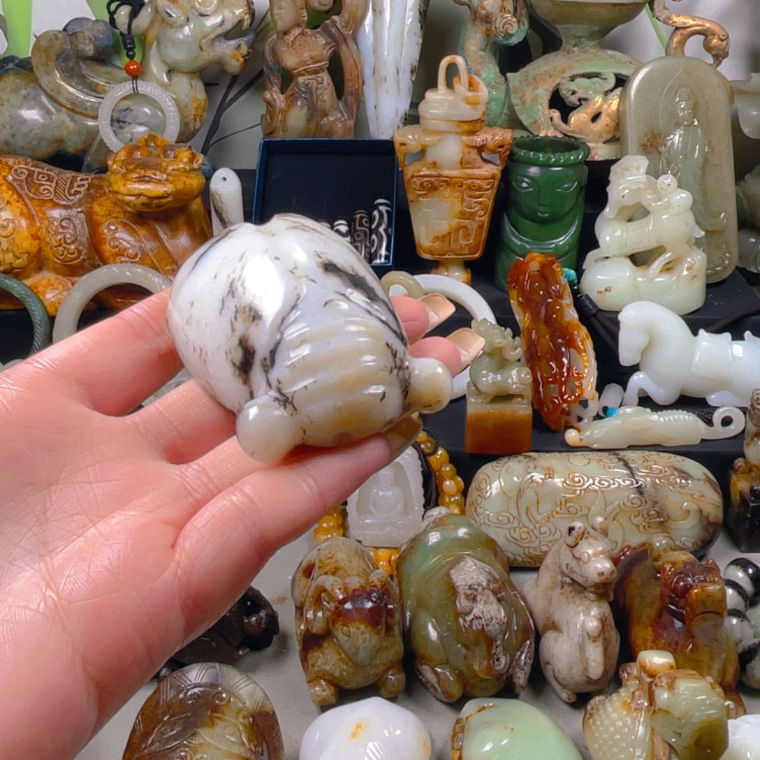 和田玉挂件未镶嵌猫*