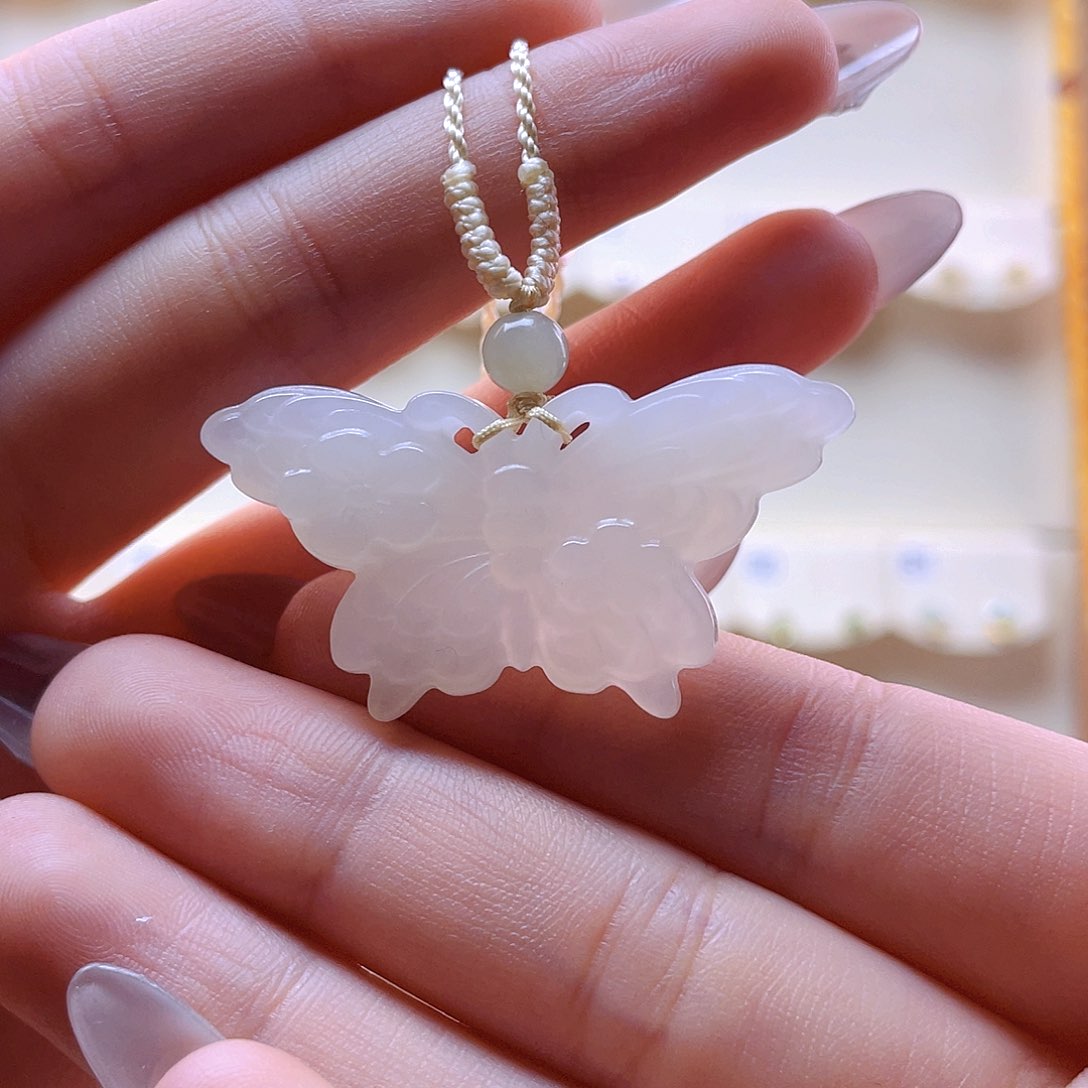 和田玉吊坠(赠链)未镶嵌九***雾