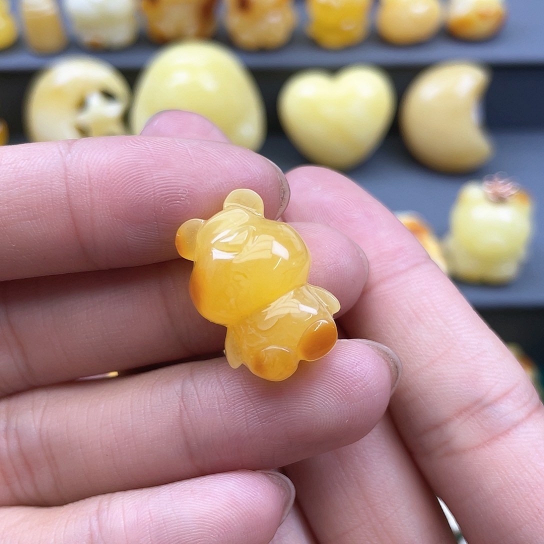 琥珀裸石未镶嵌蜜蜡