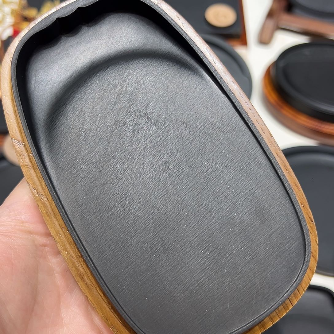 老坑歙砚山顶刷丝