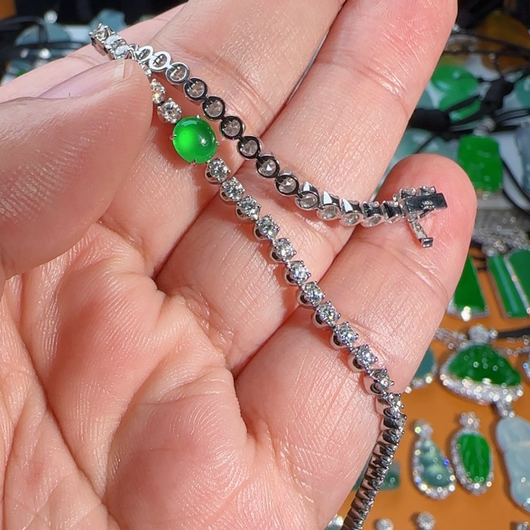 翡翠18K金镶嵌手链高冰绿蛋面手链