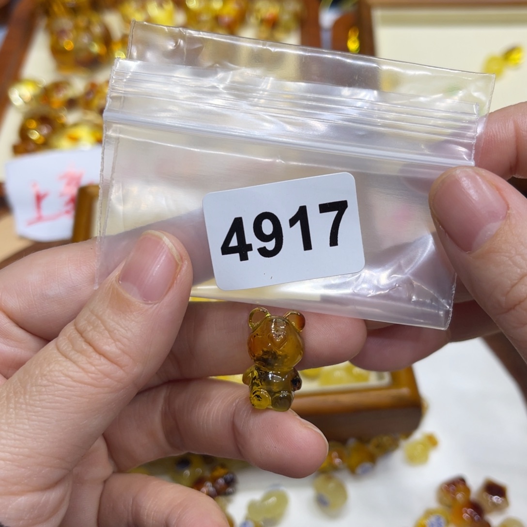 琥珀珠宝奇石未镶嵌