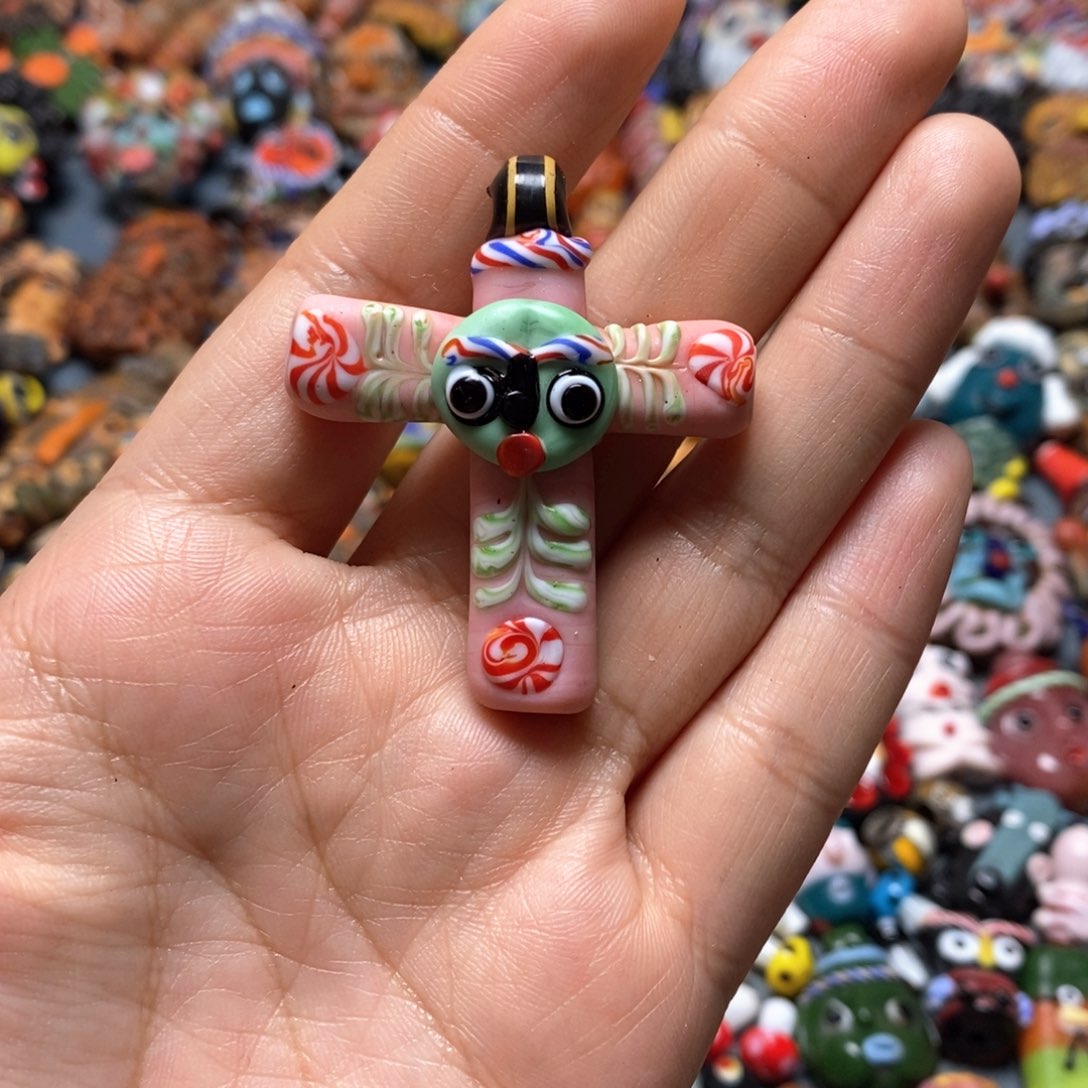 琉璃颈饰印度尼西亚十字吊坠