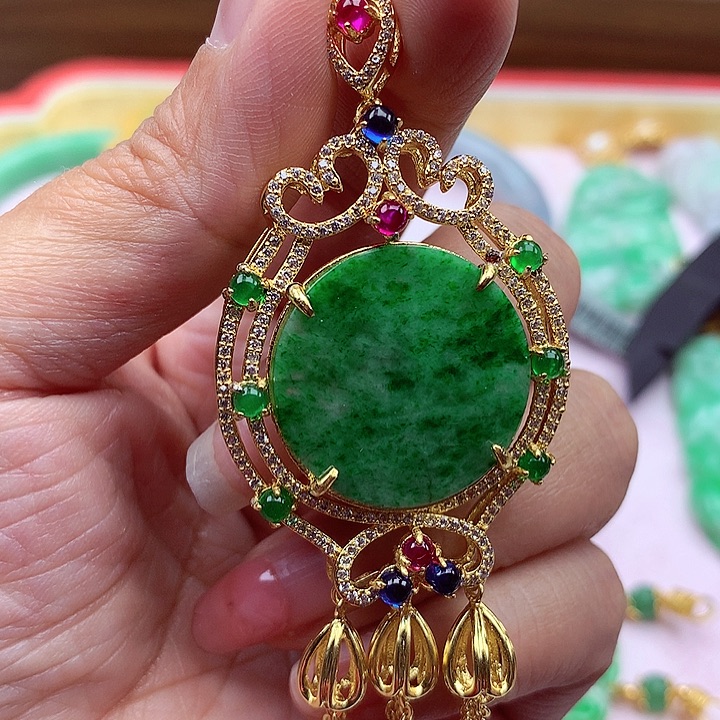 翡翠颈饰银S925镶嵌翡翠