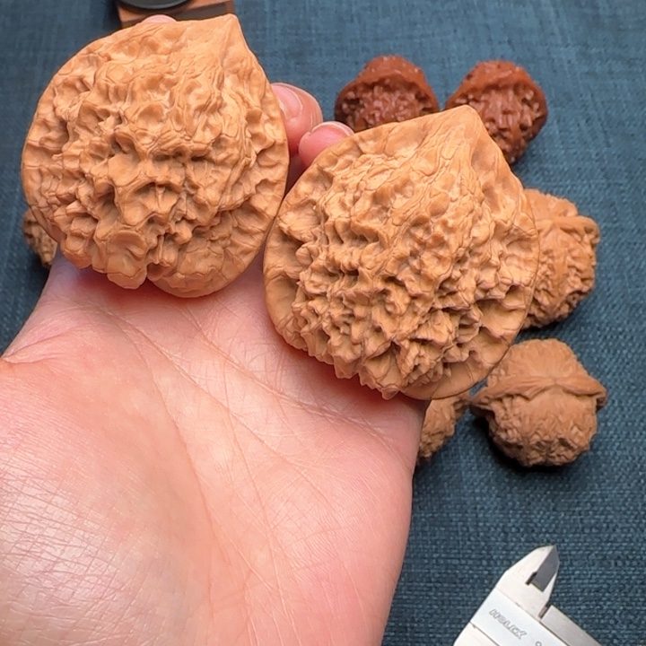 文玩核桃把件麒麟纹官帽47.5