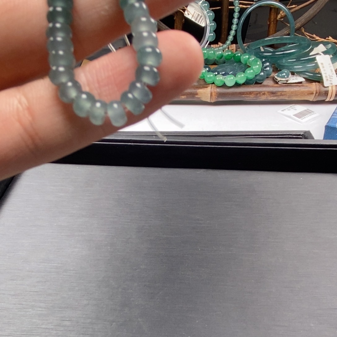 翡翠手串未镶嵌算盘珠浅色