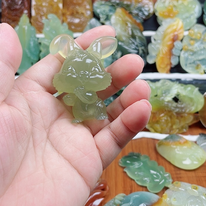 琬***儿蛇纹石玉未镶嵌颈饰