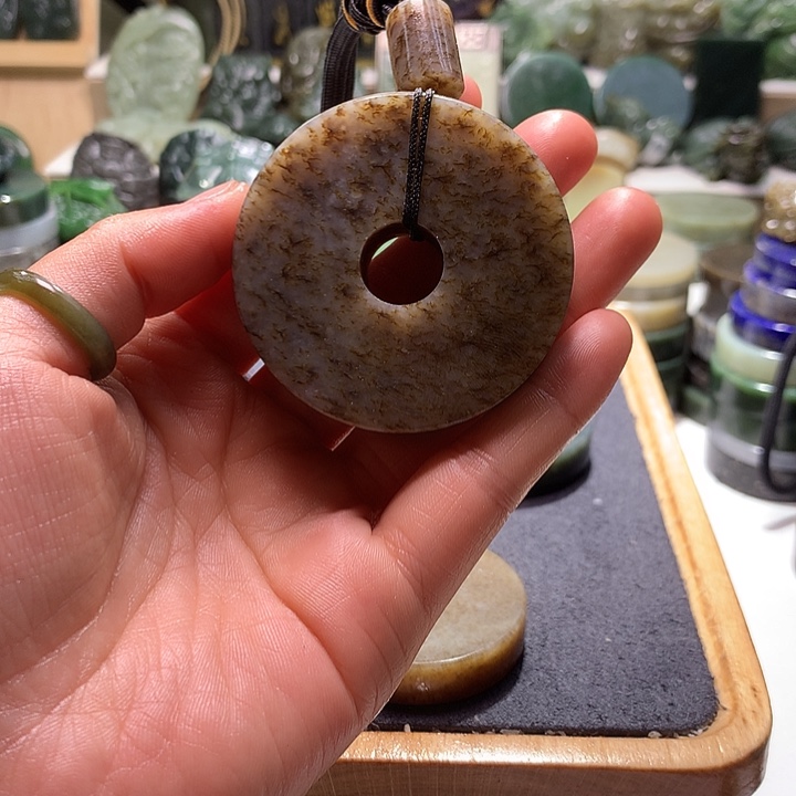 用***洋和田玉未镶嵌珠宝半成品