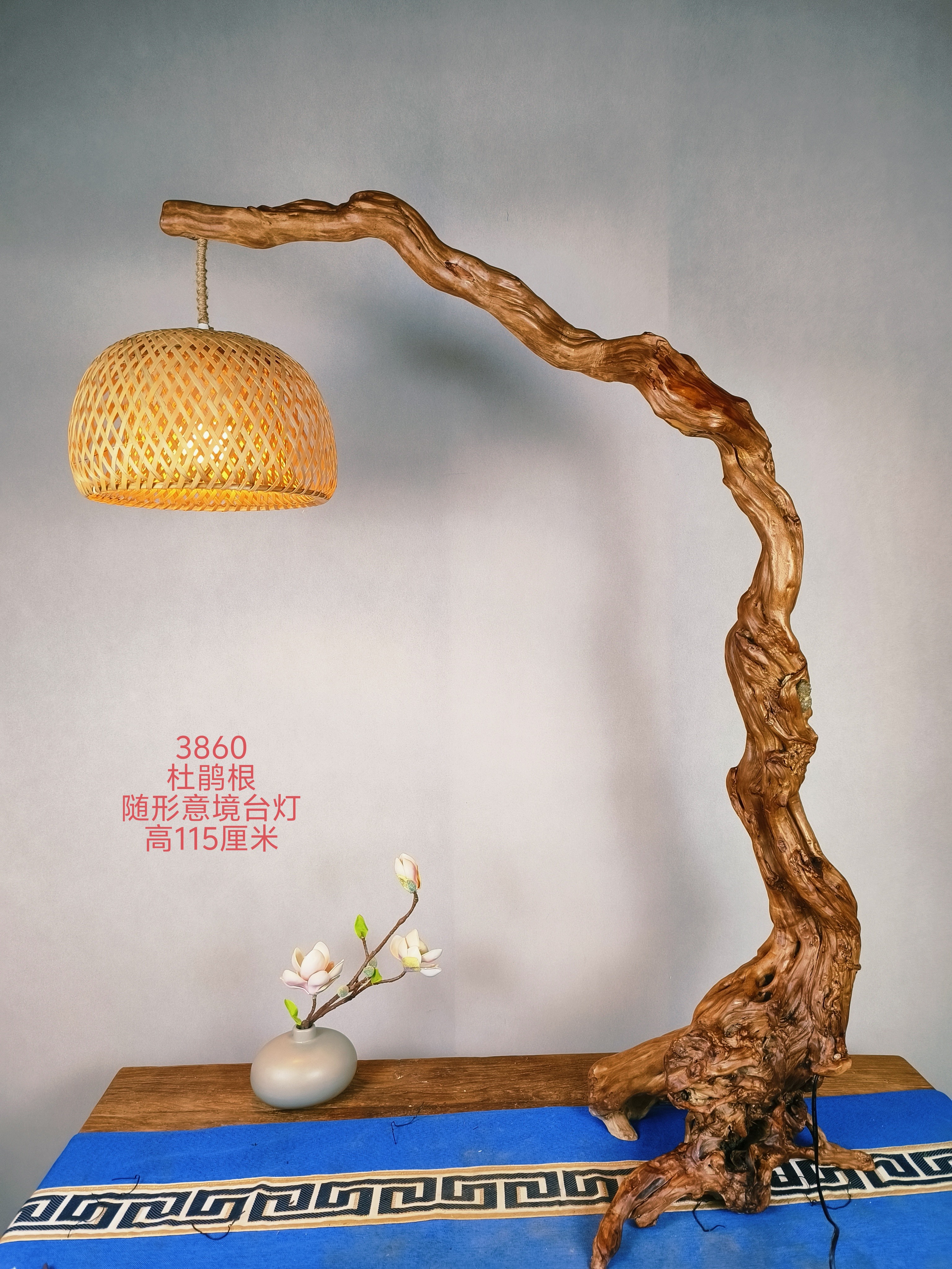 随形意境杜鹃根原木一体根雕茶灯3860