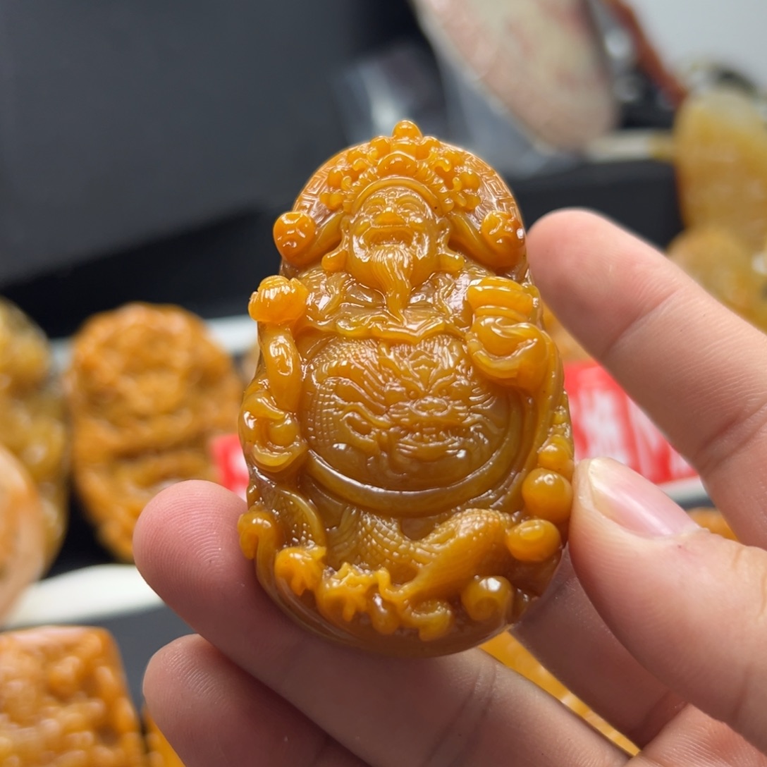 石英质玉（黄龙玉）未镶嵌多选发其一