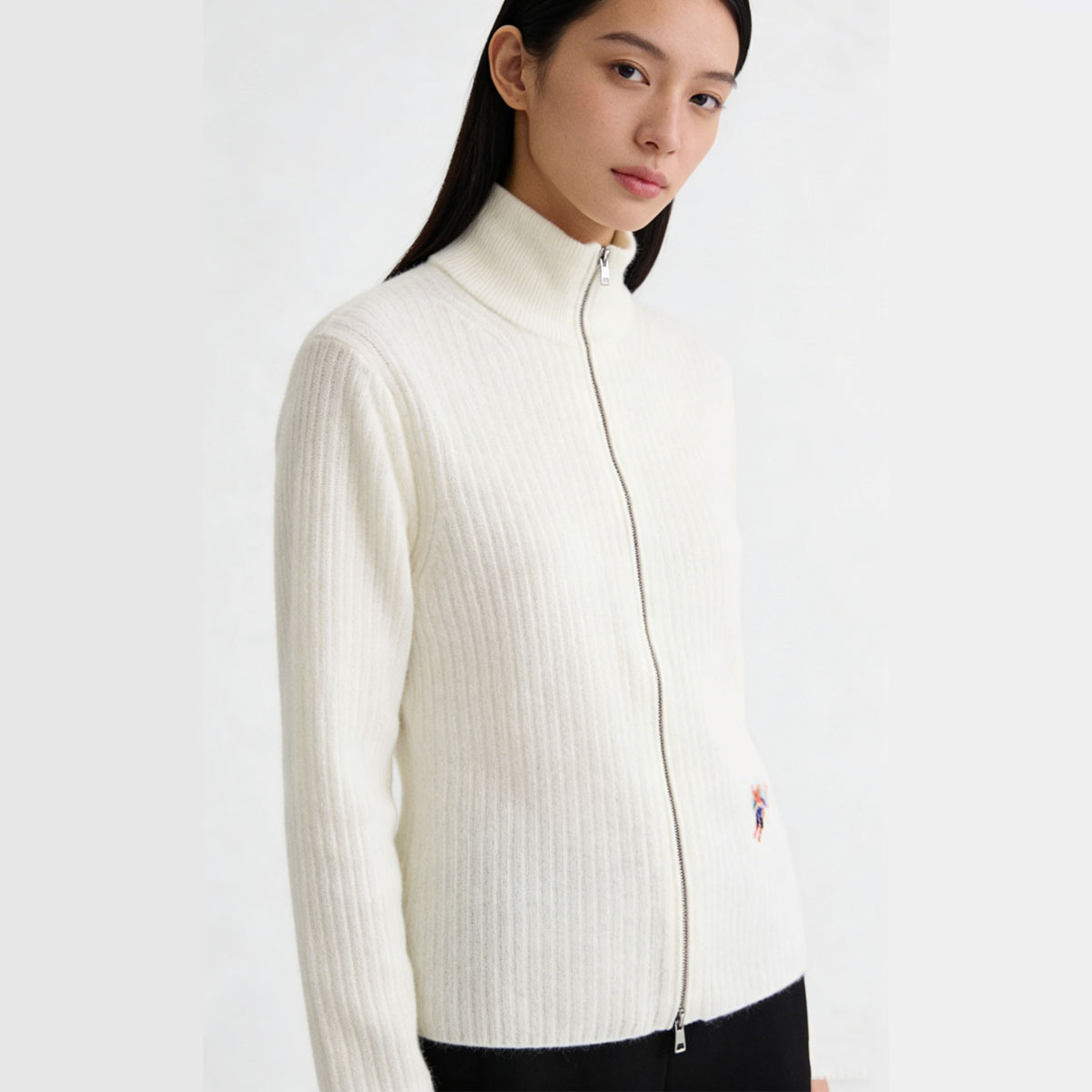 250571【E 订单】2025秋冬秀场风半高领翻领修身羊毛衫开衫