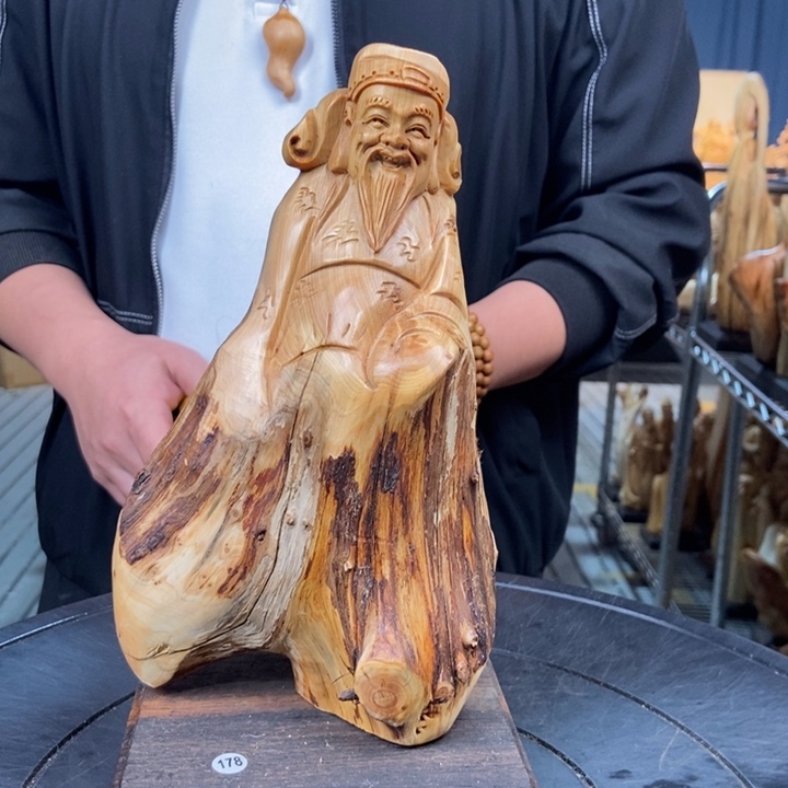 柏木（崖柏）随型摆件