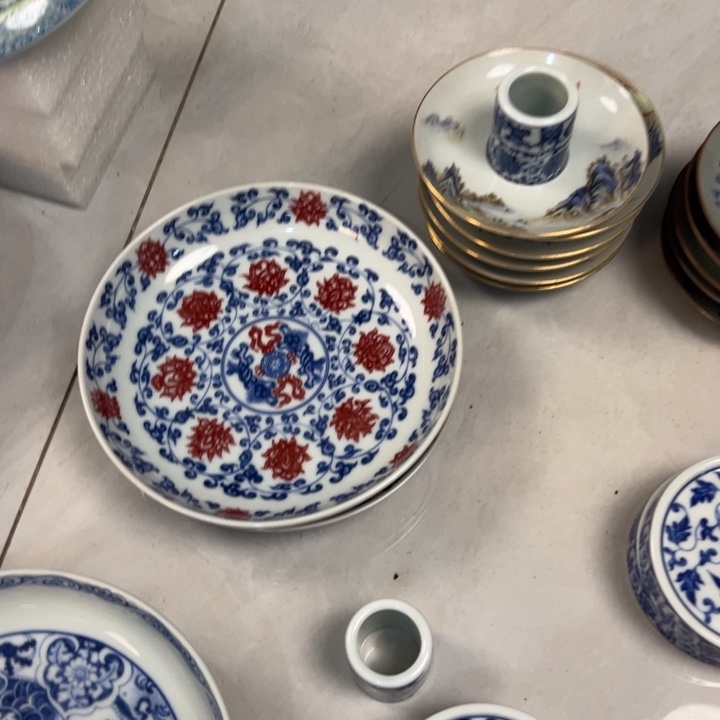 榆***林瓷片白青花釉里红缠枝莲大壶承