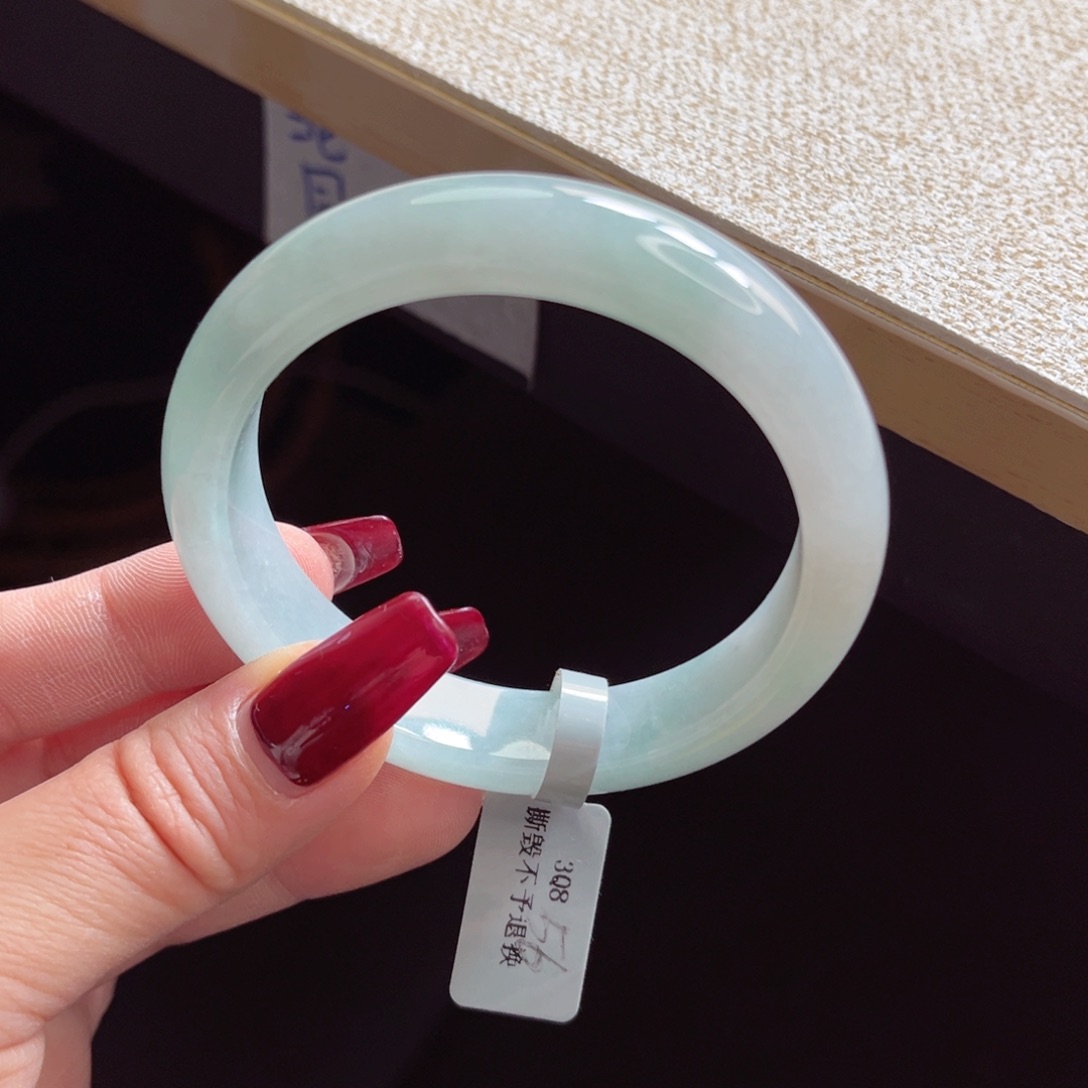 翡翠手镯未镶嵌手镯