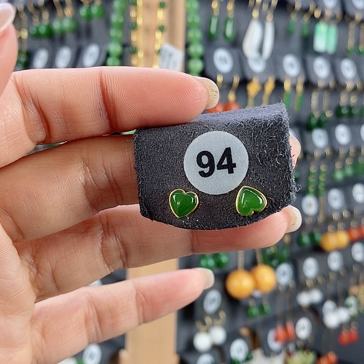 和田玉耳饰18K金镶嵌