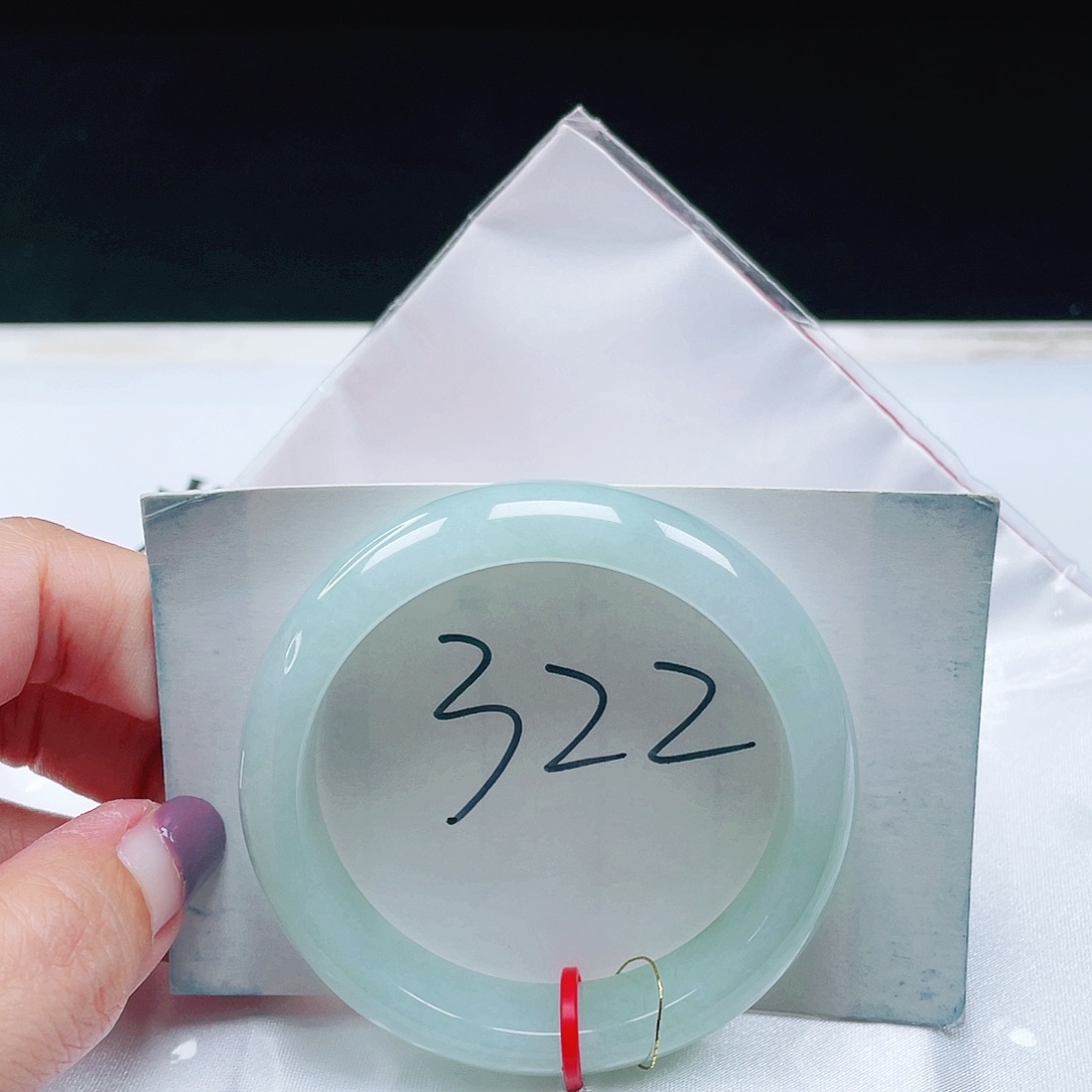 翡翠未镶嵌手镯缅甸翡翠50+