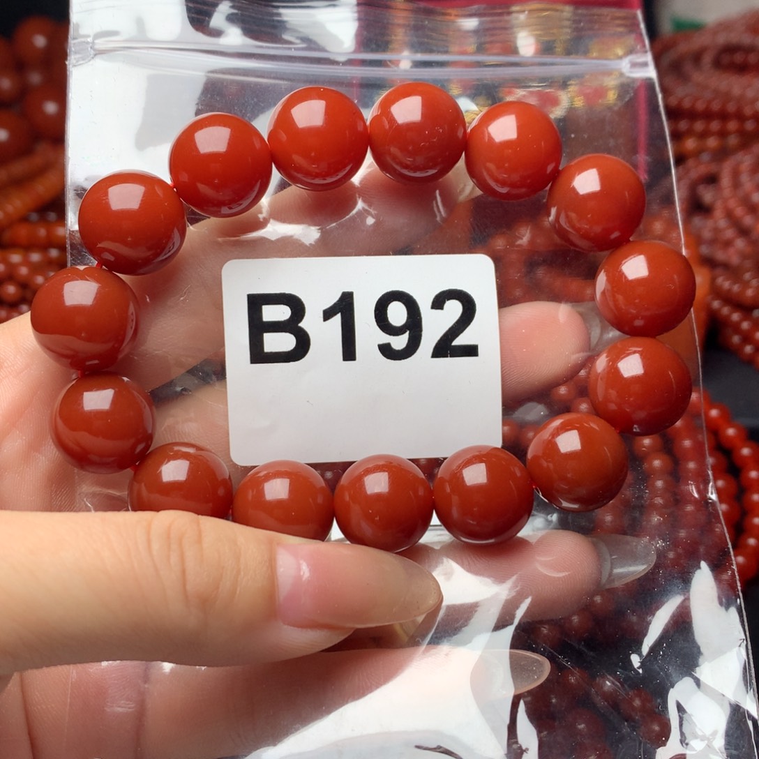 悠***闲南红玛瑙未镶嵌手链