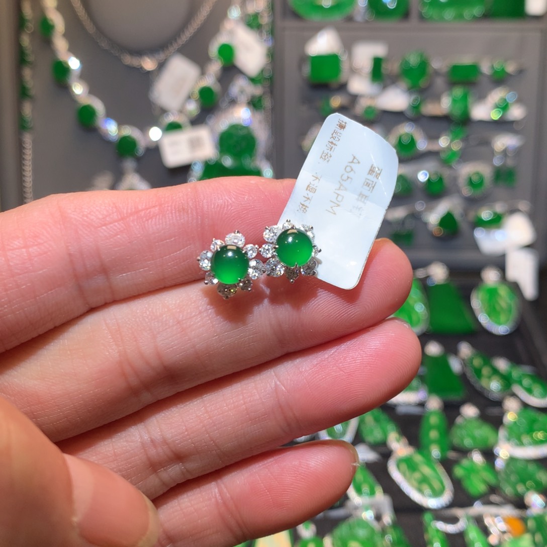 翡翠耳饰18K金镶嵌天然翡翠