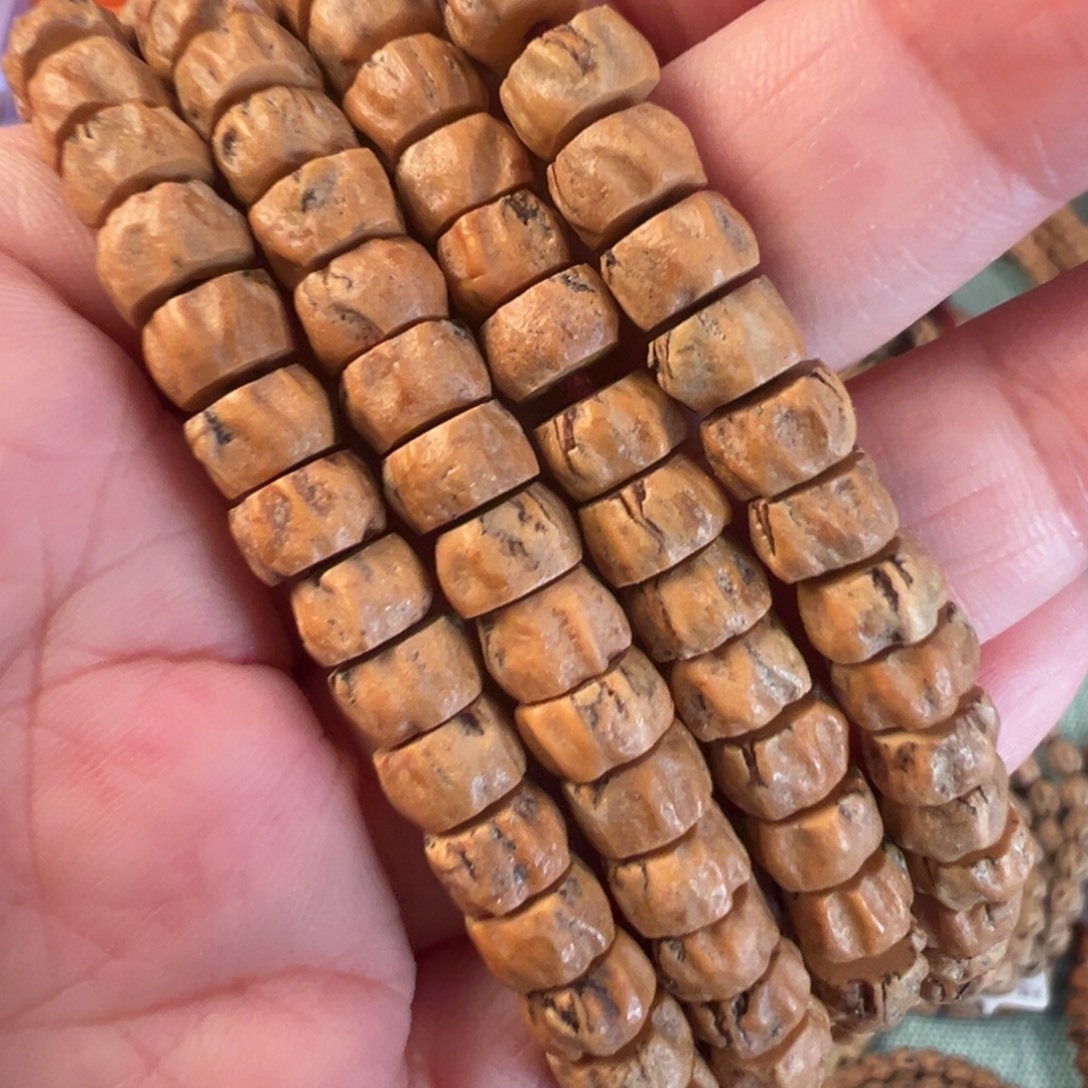 吊坠柏香籽/百香籽无名药片