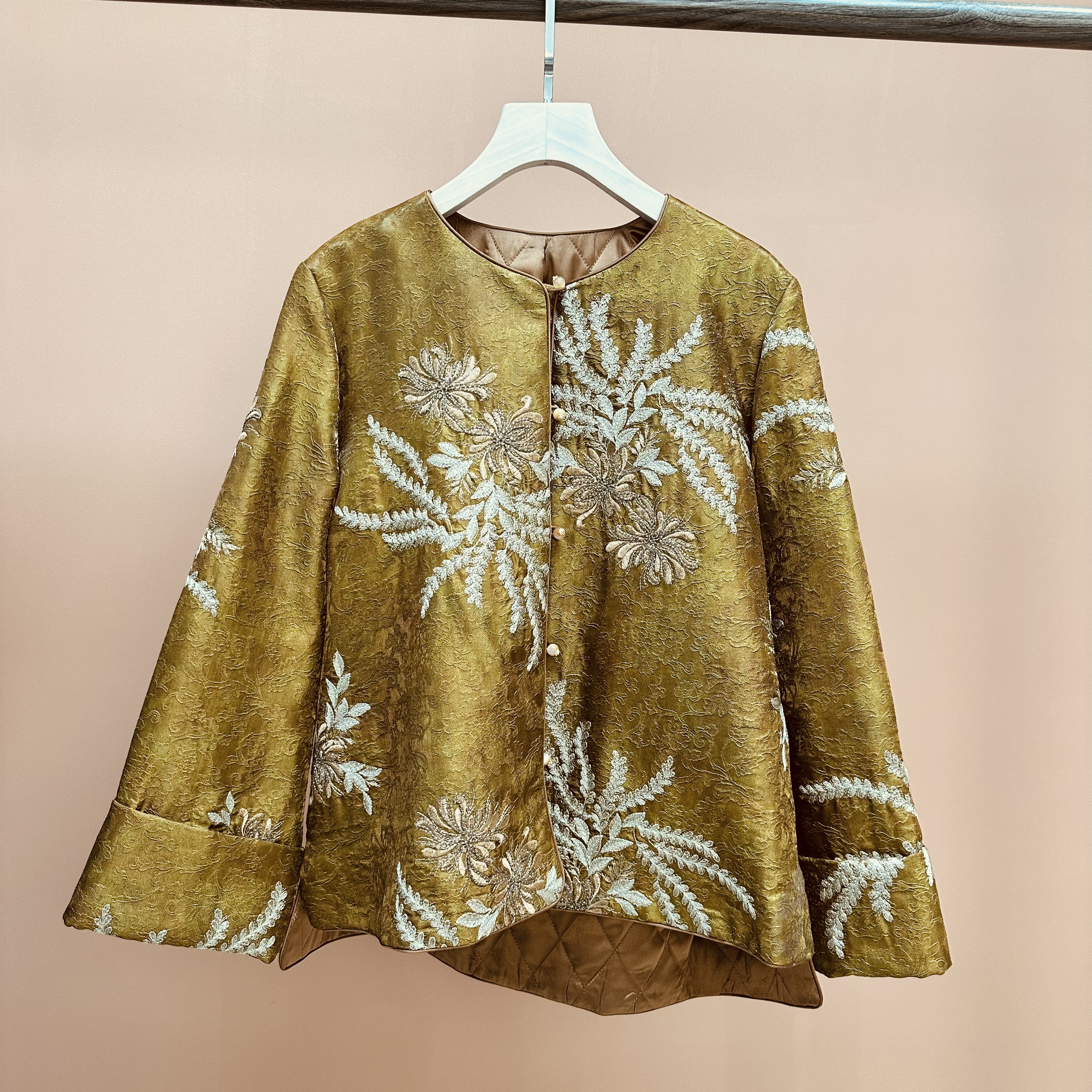 【金桂】新中式桑蚕丝织金刺绣女式秋冬棉服显白贵气百搭#85