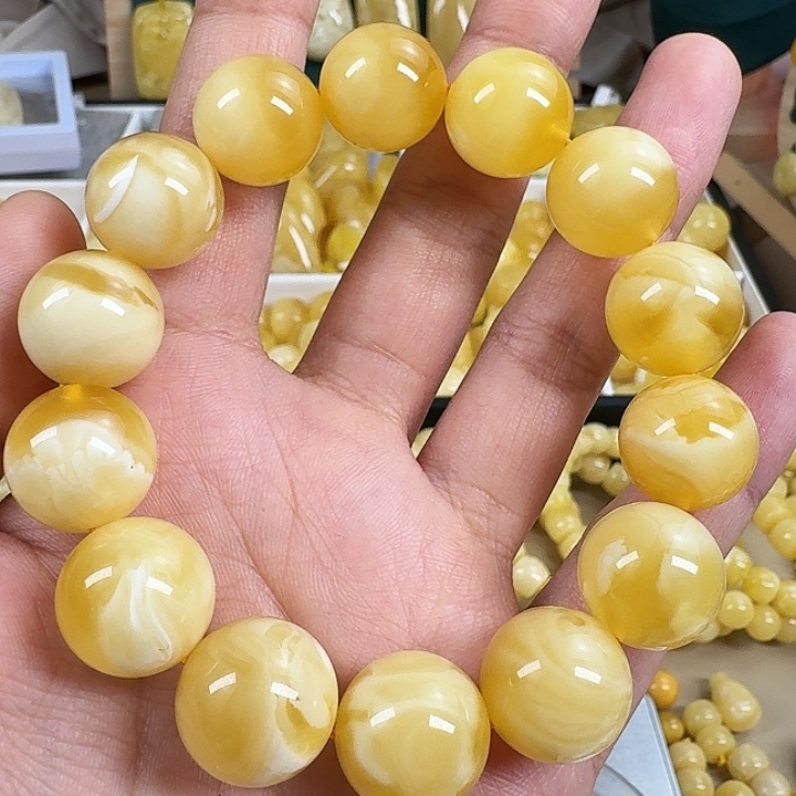 蜜蜡珠宝奇石未镶嵌