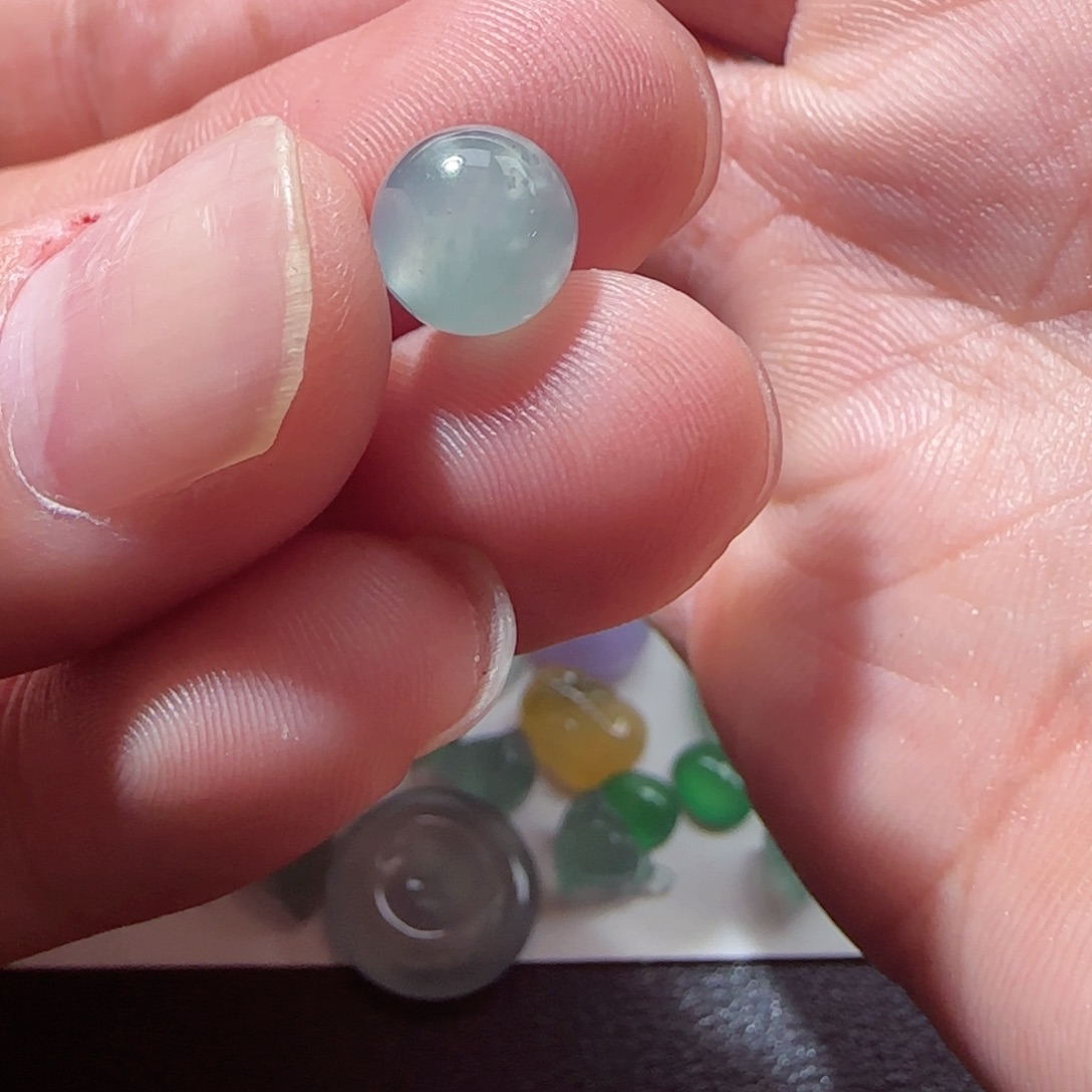 定制翡翠未镶嵌天然翡翠卡8珠子