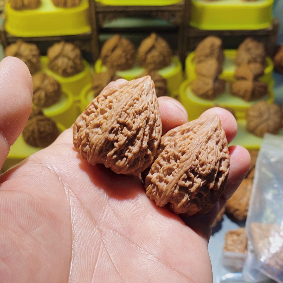 【闪购商品】文玩核桃吊坠四****?塔尖