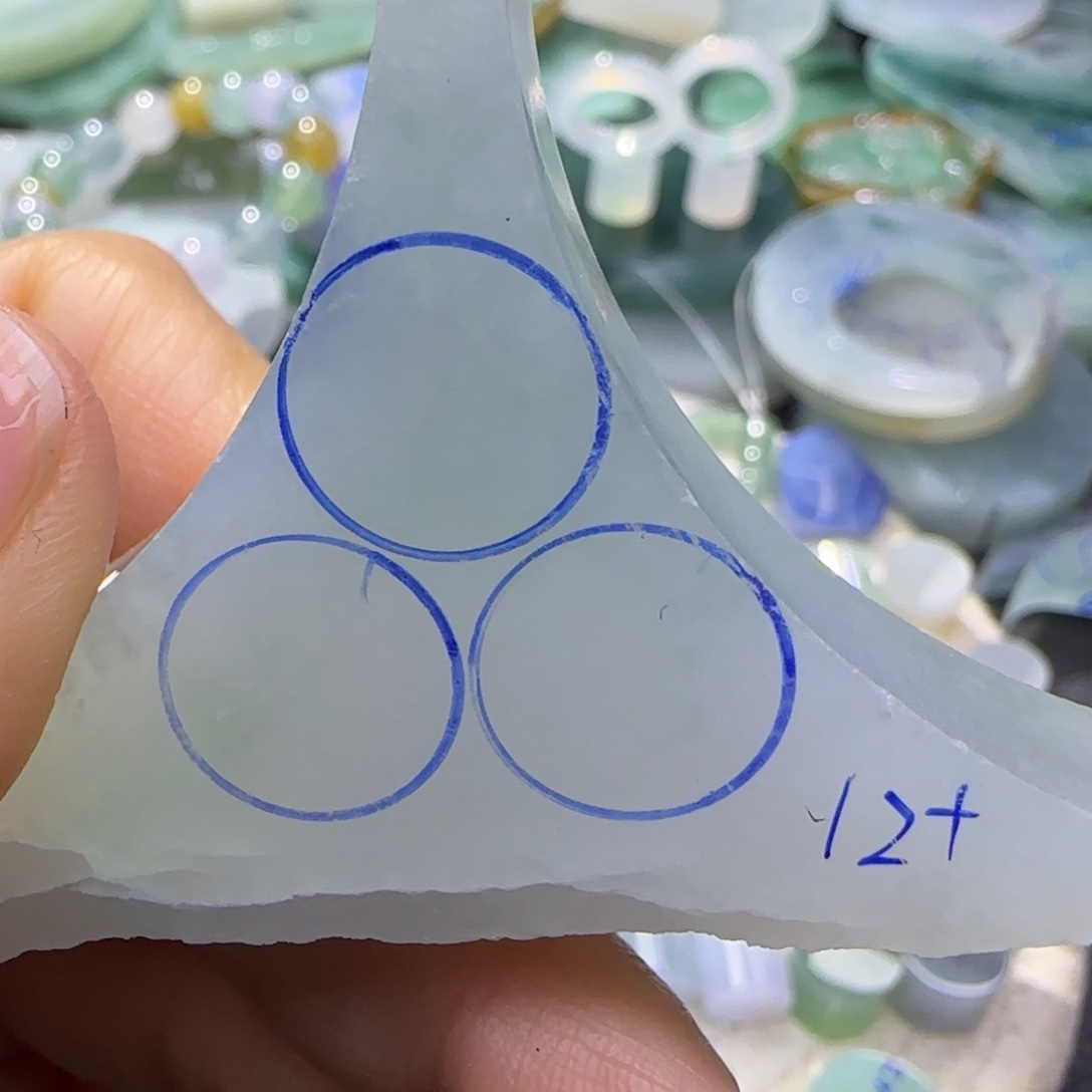 定制翡翠未镶嵌翡翠