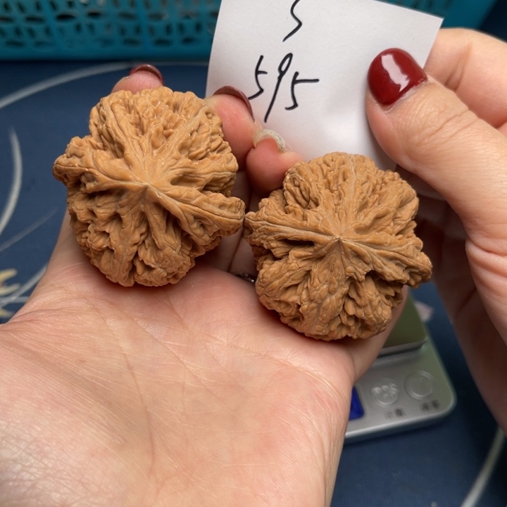 文玩核桃把件粗筋45