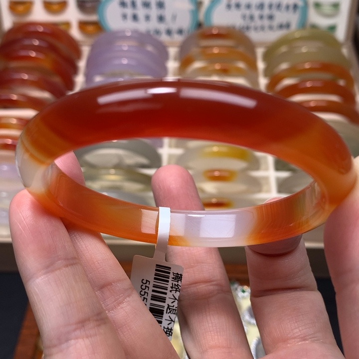 玛瑙/玉髓手镯未镶嵌