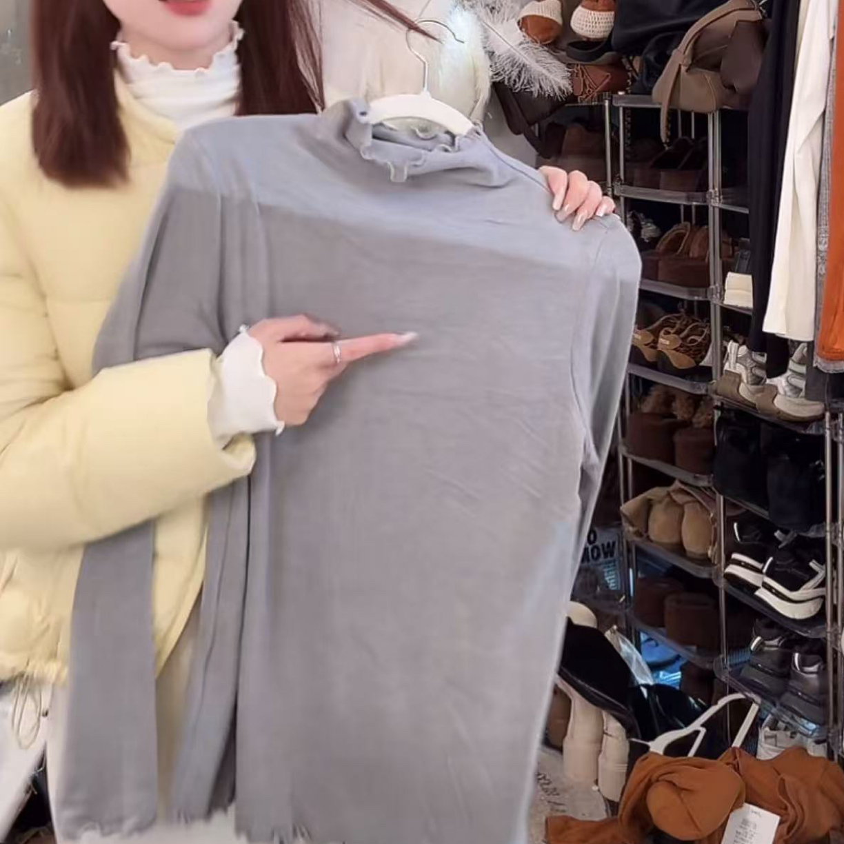 羊毛卷中领打底衫