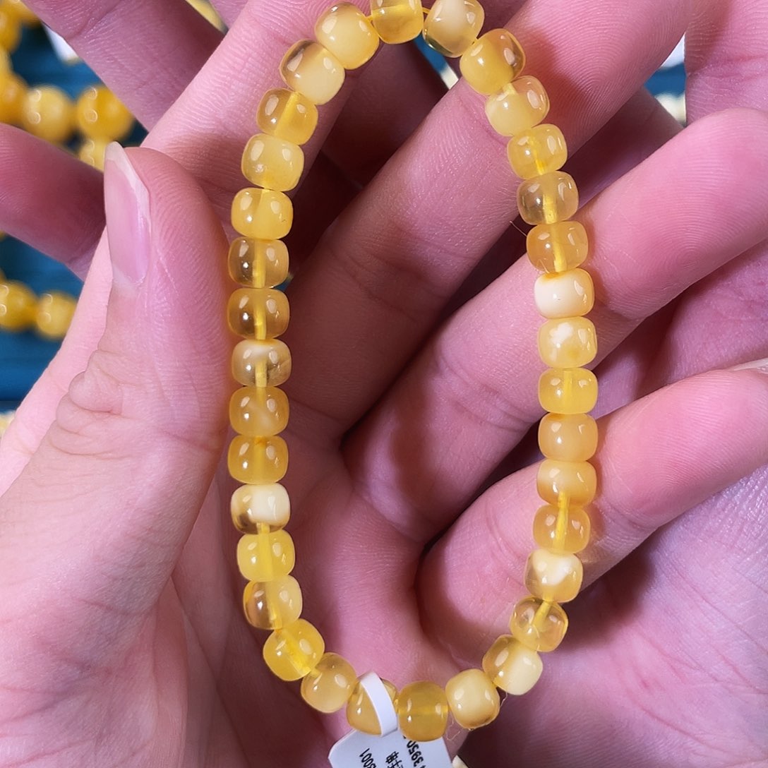 琥珀裸石未镶嵌DY241226B001