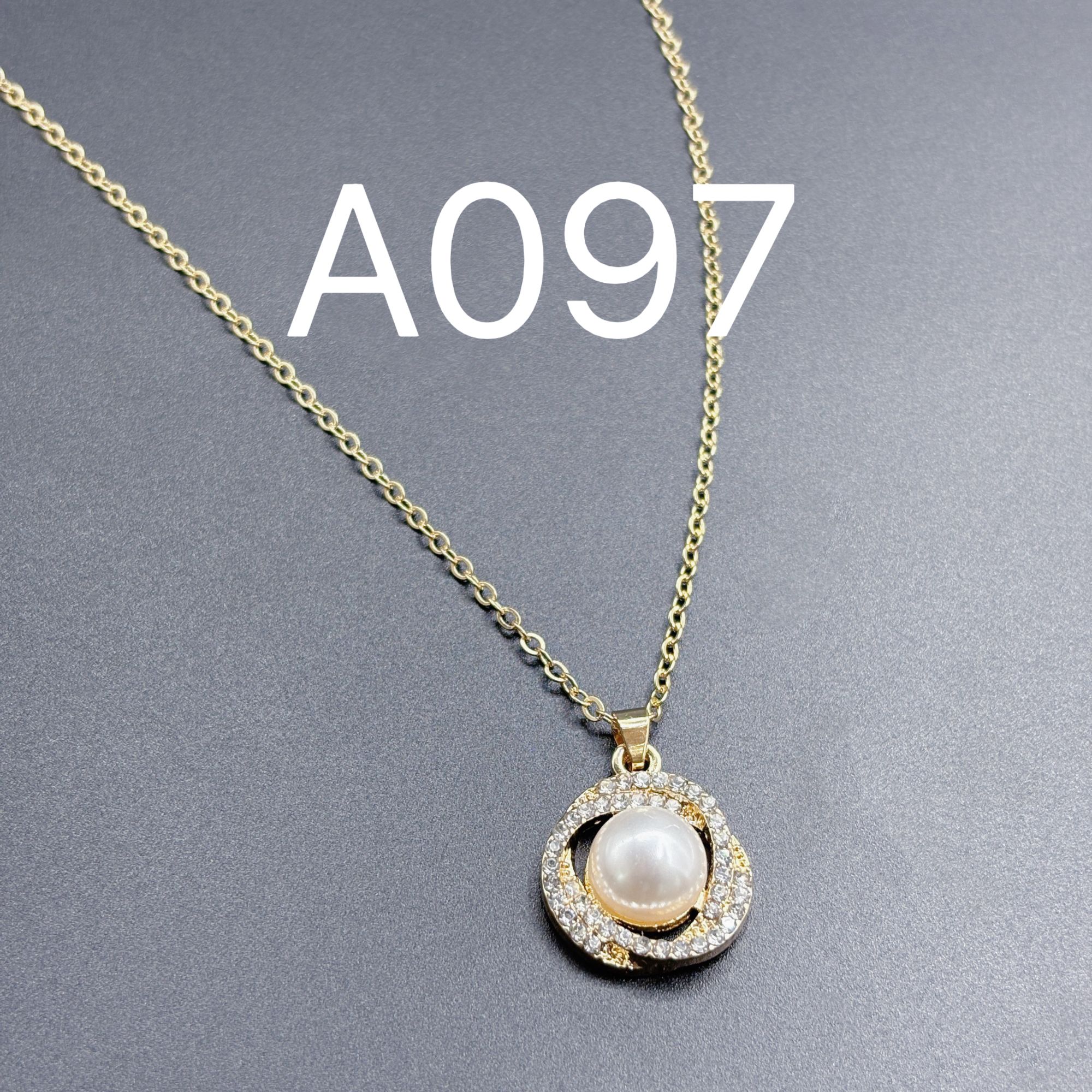 A097项链气质白色轻奢时尚小众简约