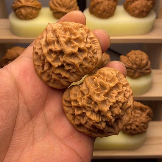 文玩核桃吊坠47-48帝王狮子头