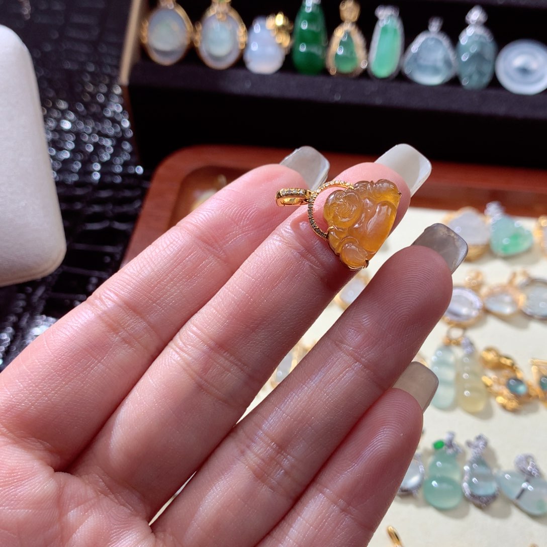 翡翠颈饰18K金镶嵌瑜*～翡翠